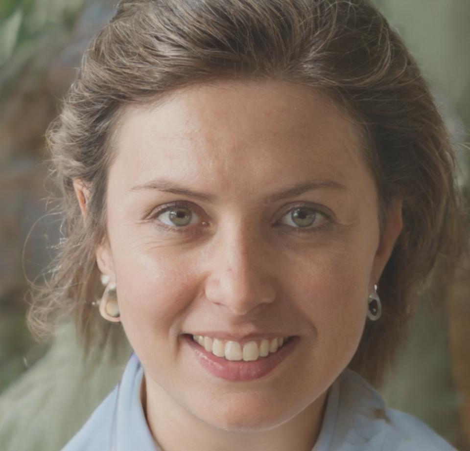 Portrait de Élise Moreau, experte budgétaire