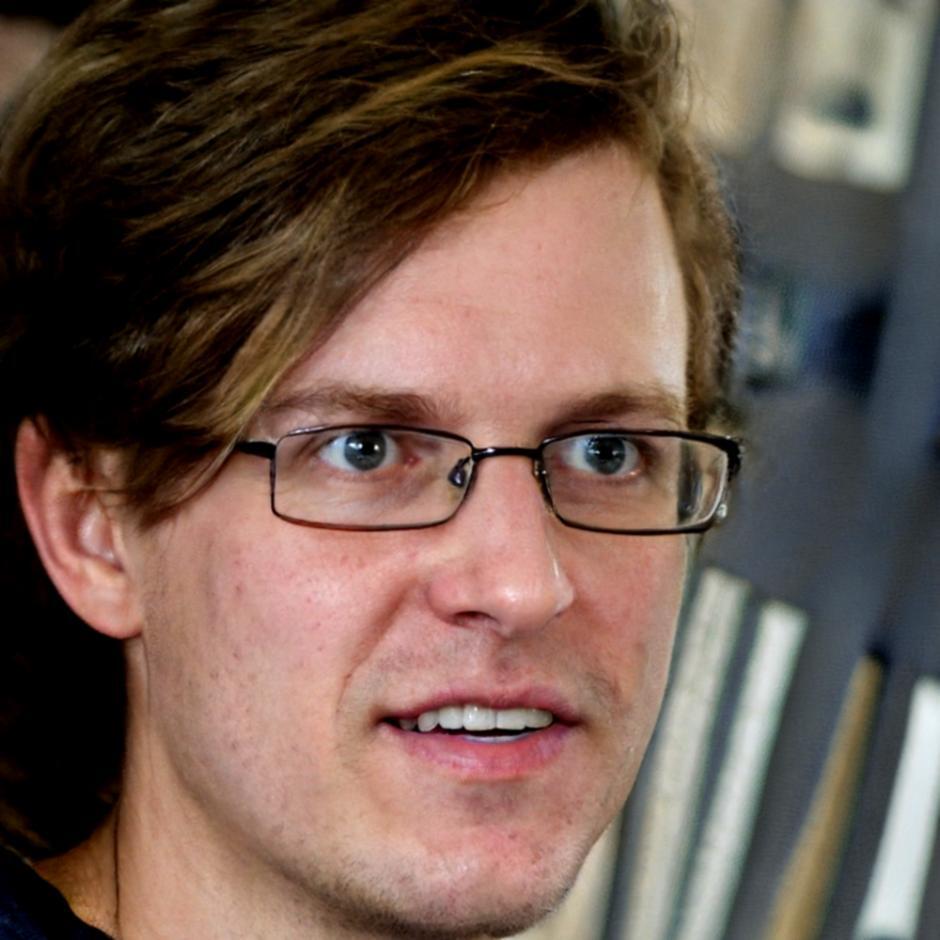 Portrait de Marcel Dubois, formateur expert en gestion budgétaire